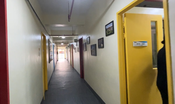 教室前の廊下