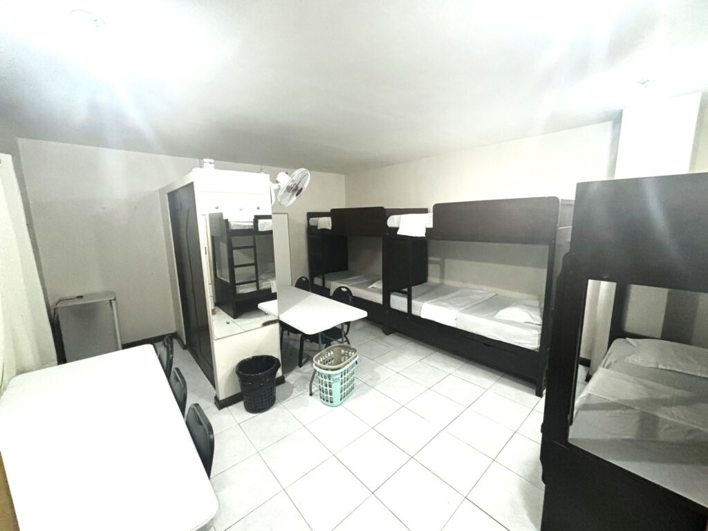 Dormitory_Sextuple_1