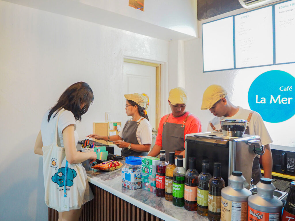 学校のカフェテリア